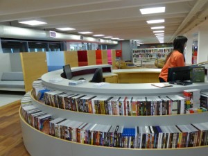 Biblioteca Parque do Rio encanta os visitantes pela organização e beleza. Foto: Hanna Gledyz
