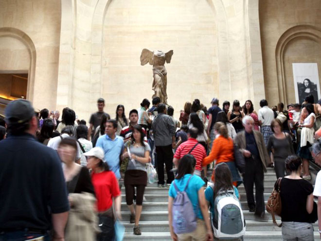 A Vitória de Samotrácia é uma das principais atracções do Museu do Louvre - Foto: LOIC VENANCE/AFP