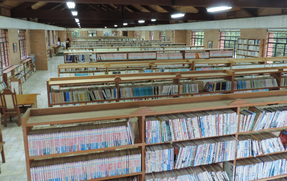 Biblioteca é aberta ao público e funciona apenas aos sábados. Foto: Caio Gomes Silveira / G1